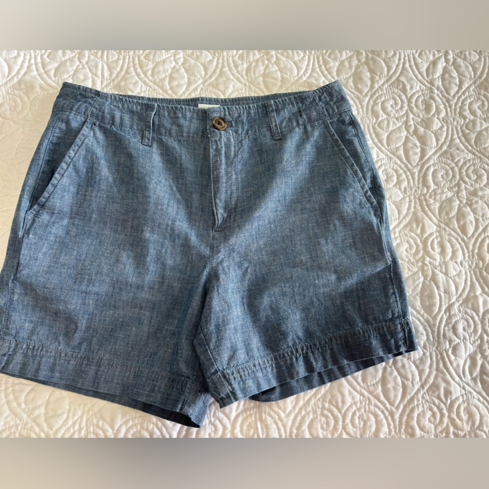 GAP Women's Chambray Blue Flat Front Shorts